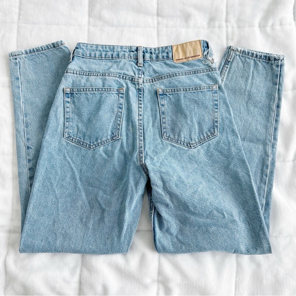 LIKE NEW! ZARA AUTHENTIC DENIM JEANS! - Picture 3 of 4